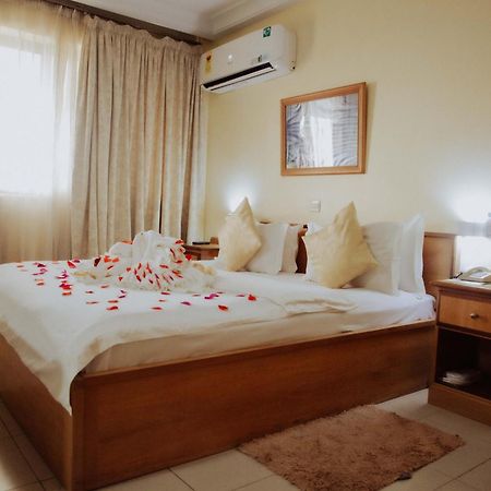 Hotel Marjorie 'Y' Тема Экстерьер фото